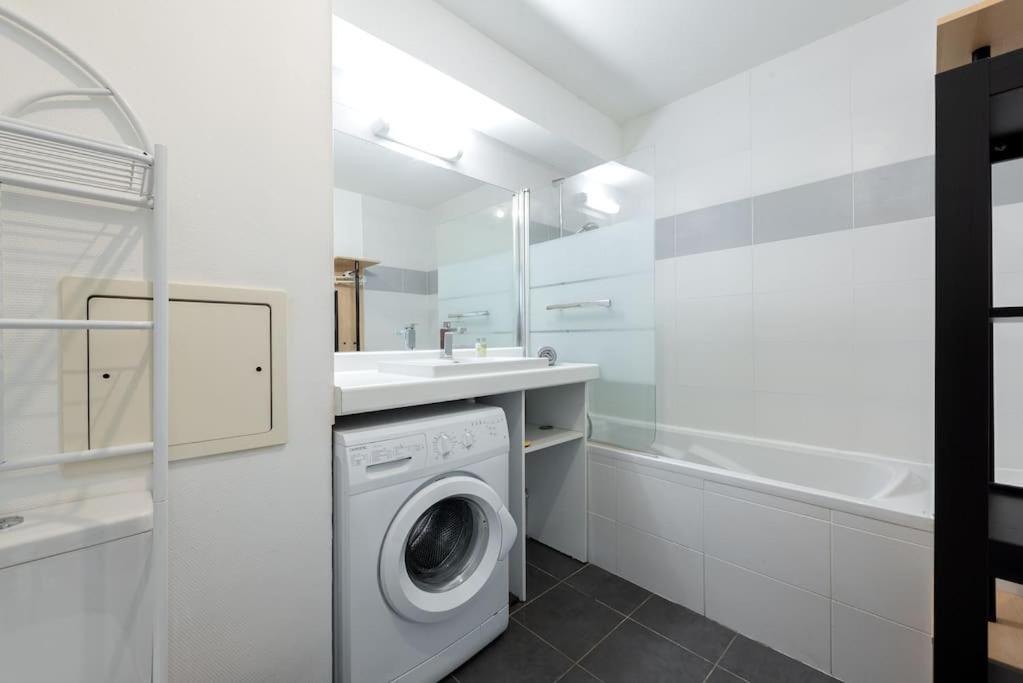 T3 Terrasse + Parking - Proche Aeroport Et Meet Appartement *